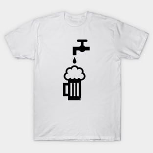 Beer Mug With Tap (Keg Beer / Draft Beer / Black) T-Shirt